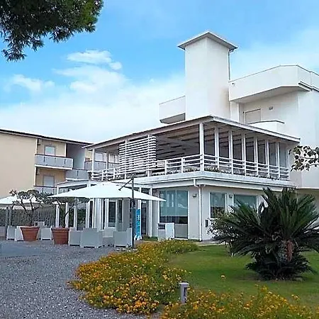 Primavera Club - 4*